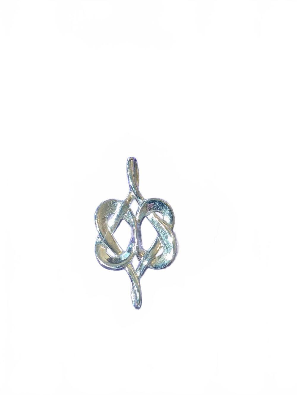 Vintage 1976 Emi Sterling Silver Knot pendant